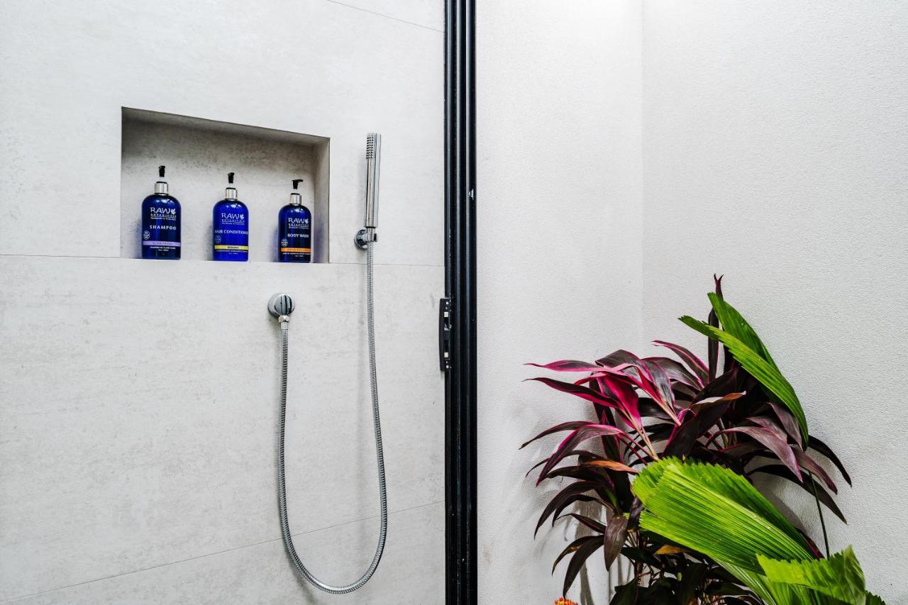 Mvillas Luxury Villas With Beach Club Access & Sauna タマリンド エクステリア 写真