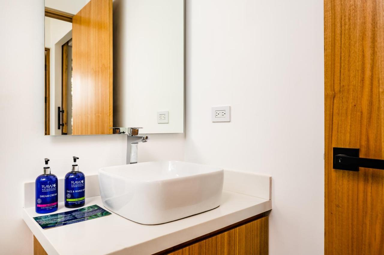 Mvillas Luxury Villas With Beach Club Access & Sauna タマリンド エクステリア 写真