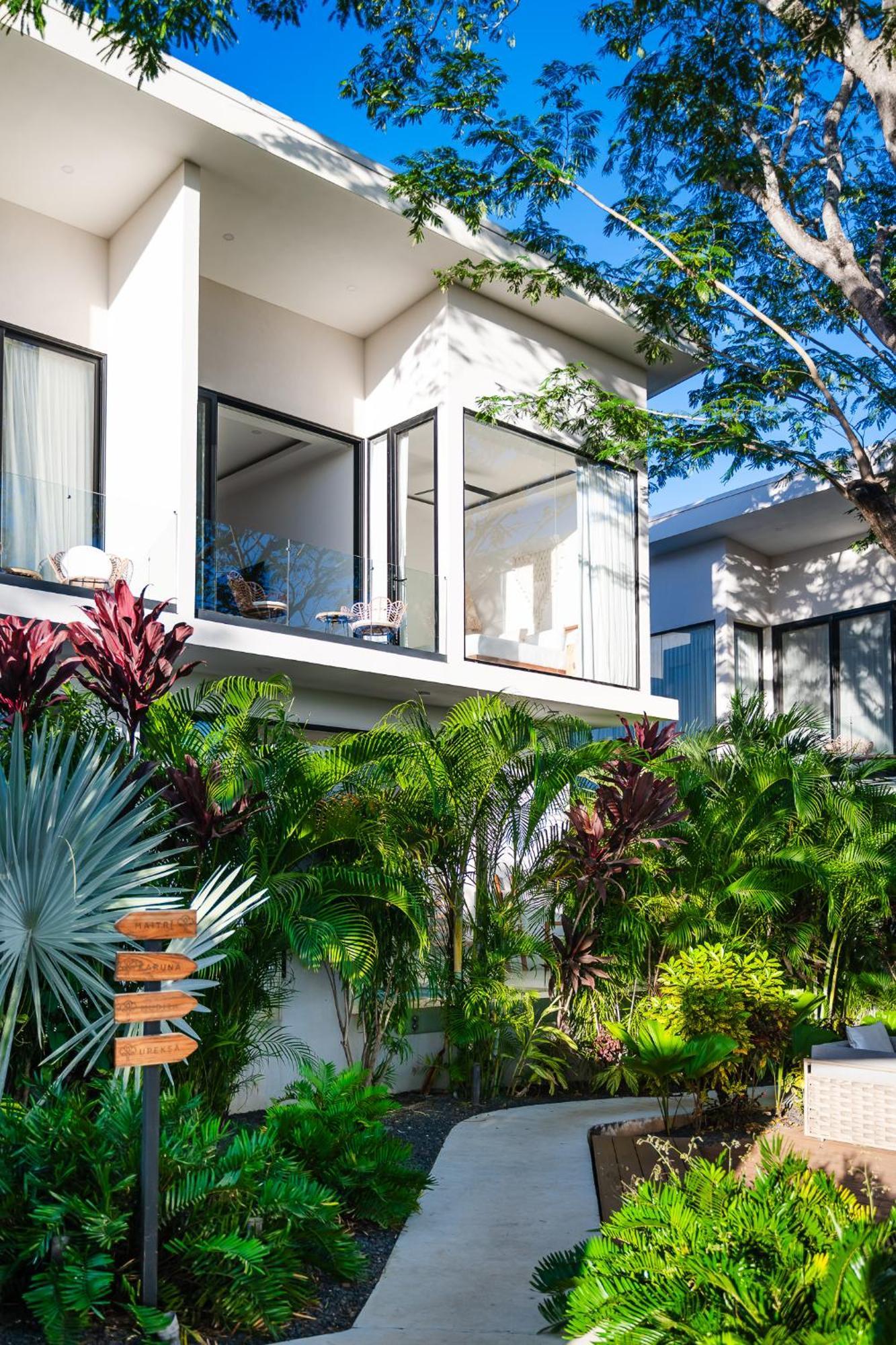 Mvillas Luxury Villas With Beach Club Access & Sauna タマリンド エクステリア 写真